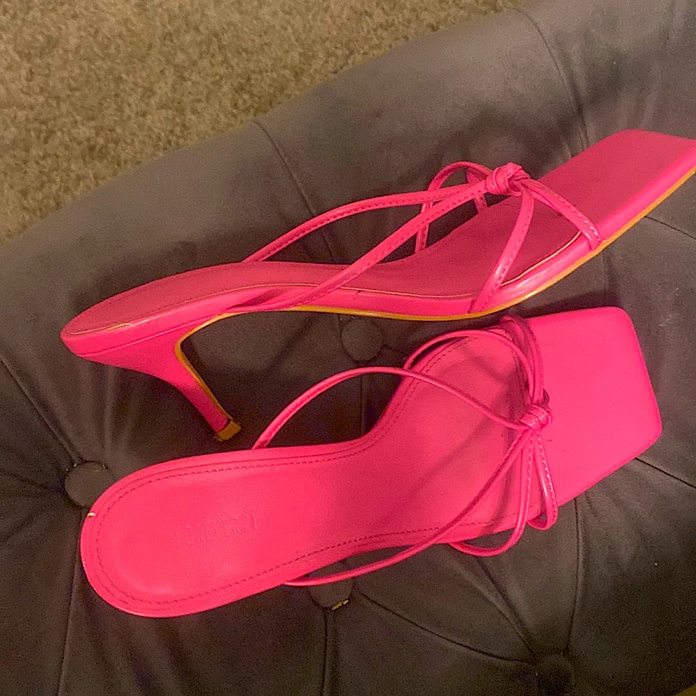 Pink Low pumps